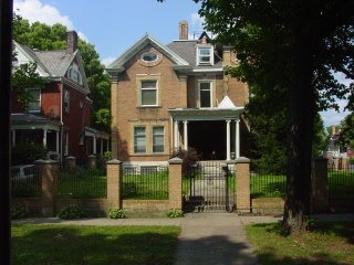 Grand Avenue in the historic Dayton View
neighborhood
